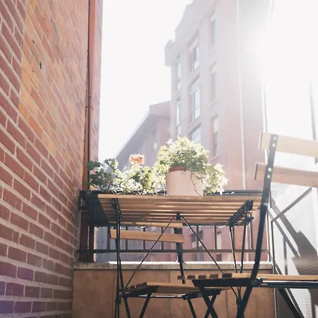 דירה Garai By People *